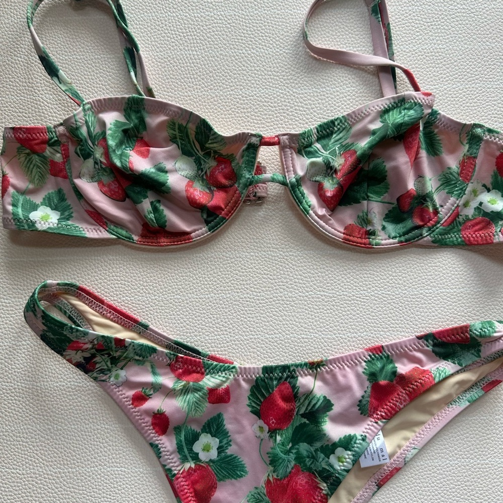 Fleur du Mal Pink Strawberry Bikini